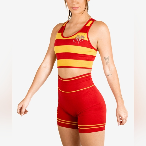 Harry Potter Gryffindor Sports Bra & Shorts NWT - Picture 4 of 7